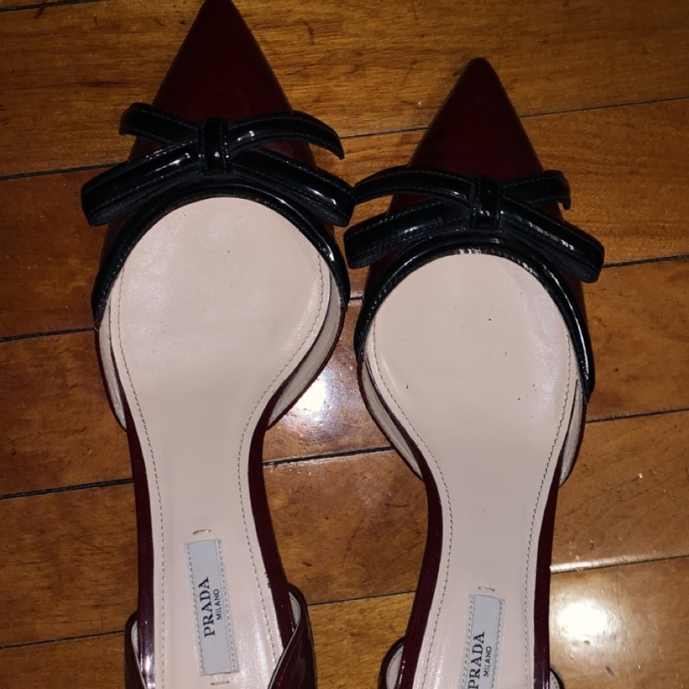 Prada maroon black flats